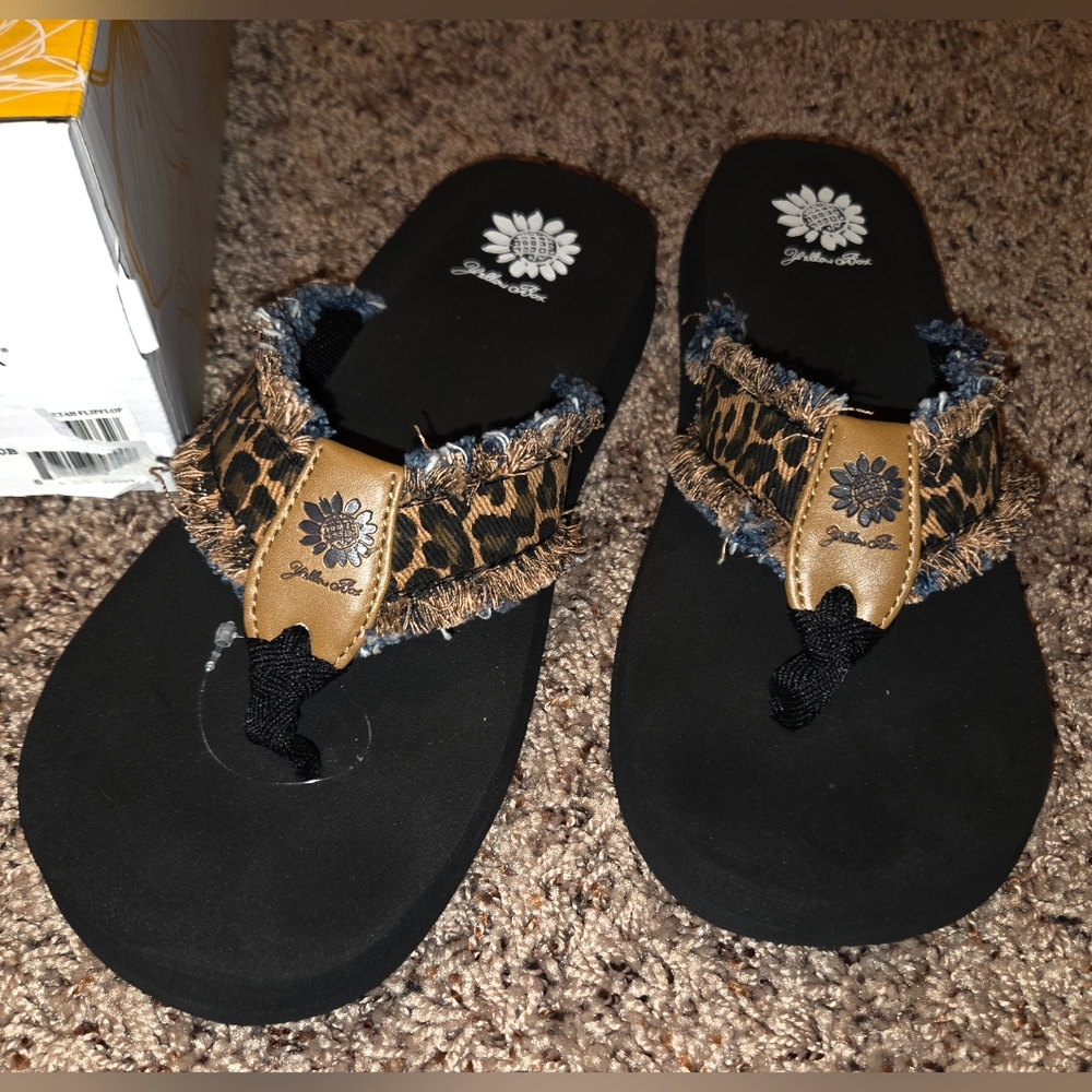 Yellow Box Leopard Print Women's Sandals